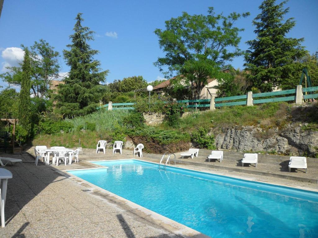 Hotel Les Terrasses De L'Ardeche Salavas Exterior foto